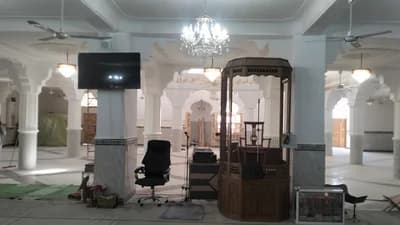 مسجد عمر بن الخطاب المنطقة 02 الشرفة