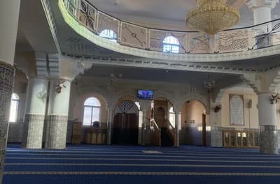 مسجد السيدة عائشة أم المؤمنين المحقن