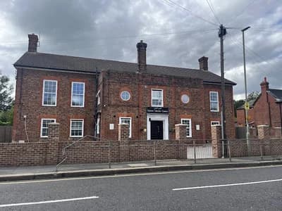 Epsom Islamic Centre (Eeis)