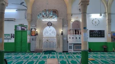 الجامع الجديد - طبلبة