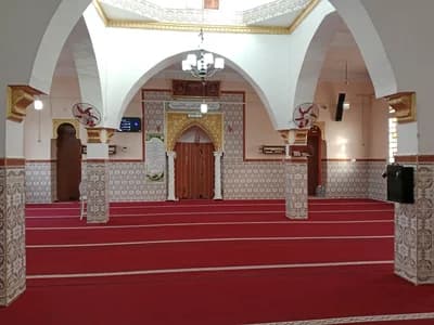 مسجد عقبة بن نافع اولاد رحمون المدية - Khams Djouamaa