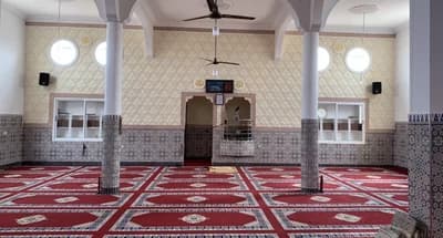 مسجد الغفران العين الزرقاء