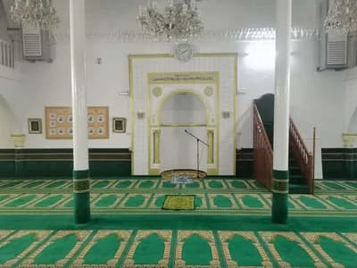 جامع السلامة بالزهور
