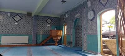 Valide Sultan Mosque - London